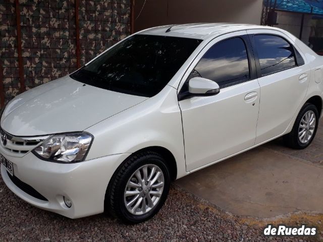 Toyota Etios Usado en Mendoza, deRuedas