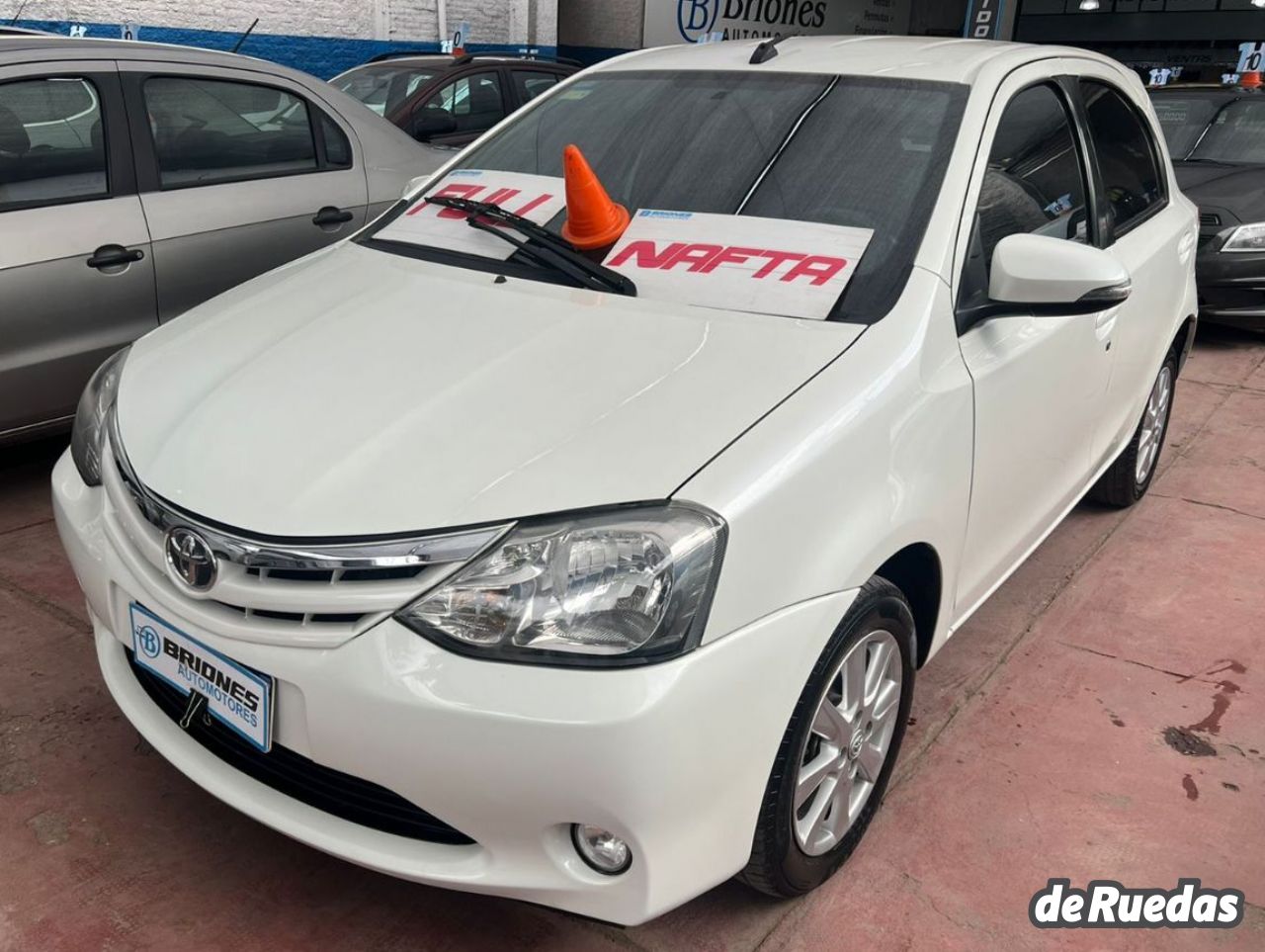 Toyota Etios Usado en Mendoza, deRuedas