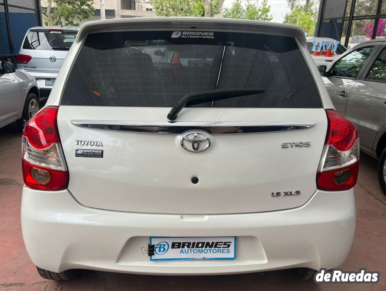 Toyota Etios Usado en Mendoza, deRuedas