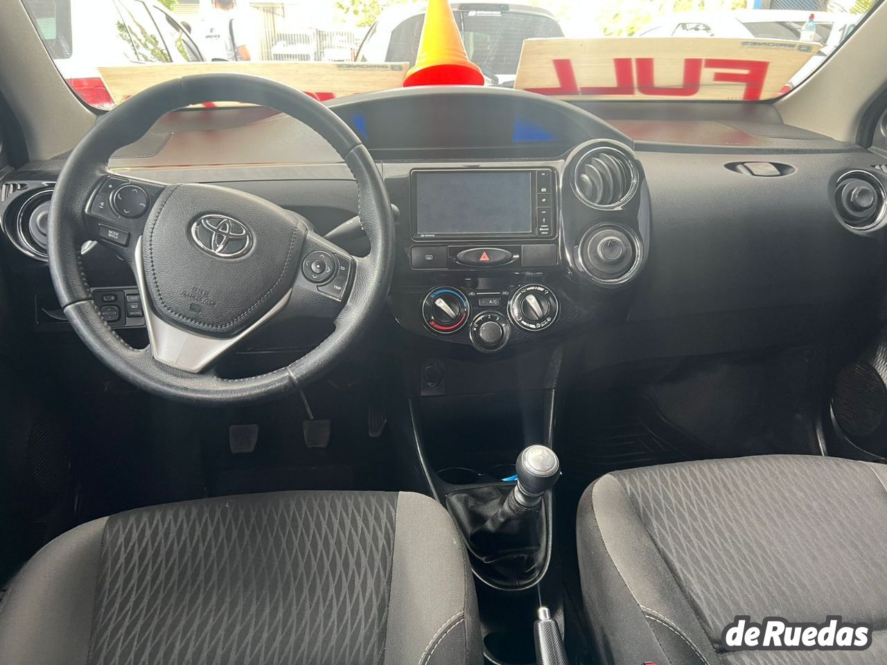 Toyota Etios Usado en Mendoza, deRuedas