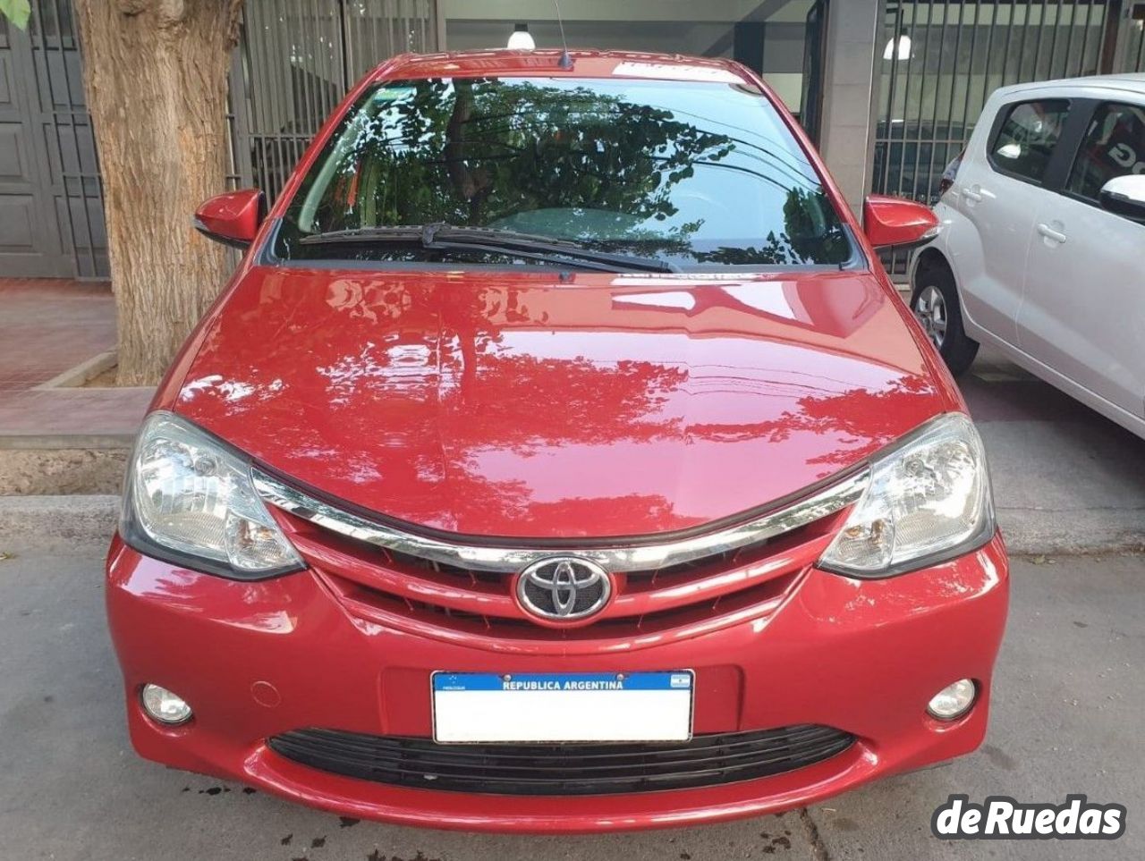 Toyota Etios Usado en Mendoza, deRuedas