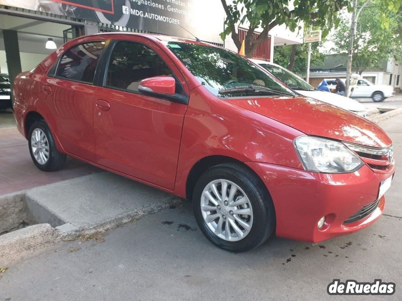 Toyota Etios Usado en Mendoza, deRuedas