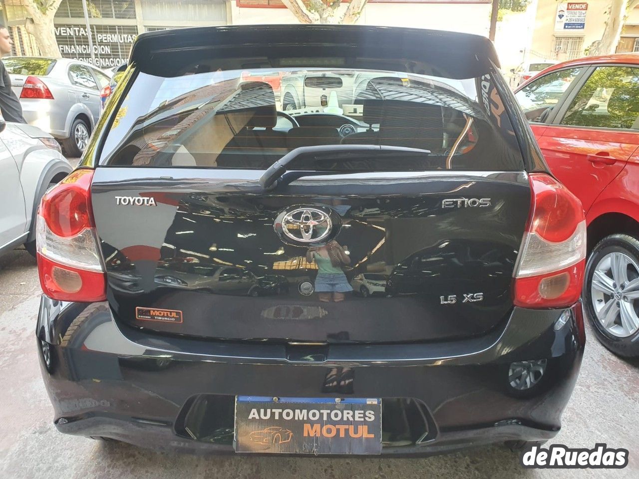 Toyota Etios Usado en Mendoza, deRuedas