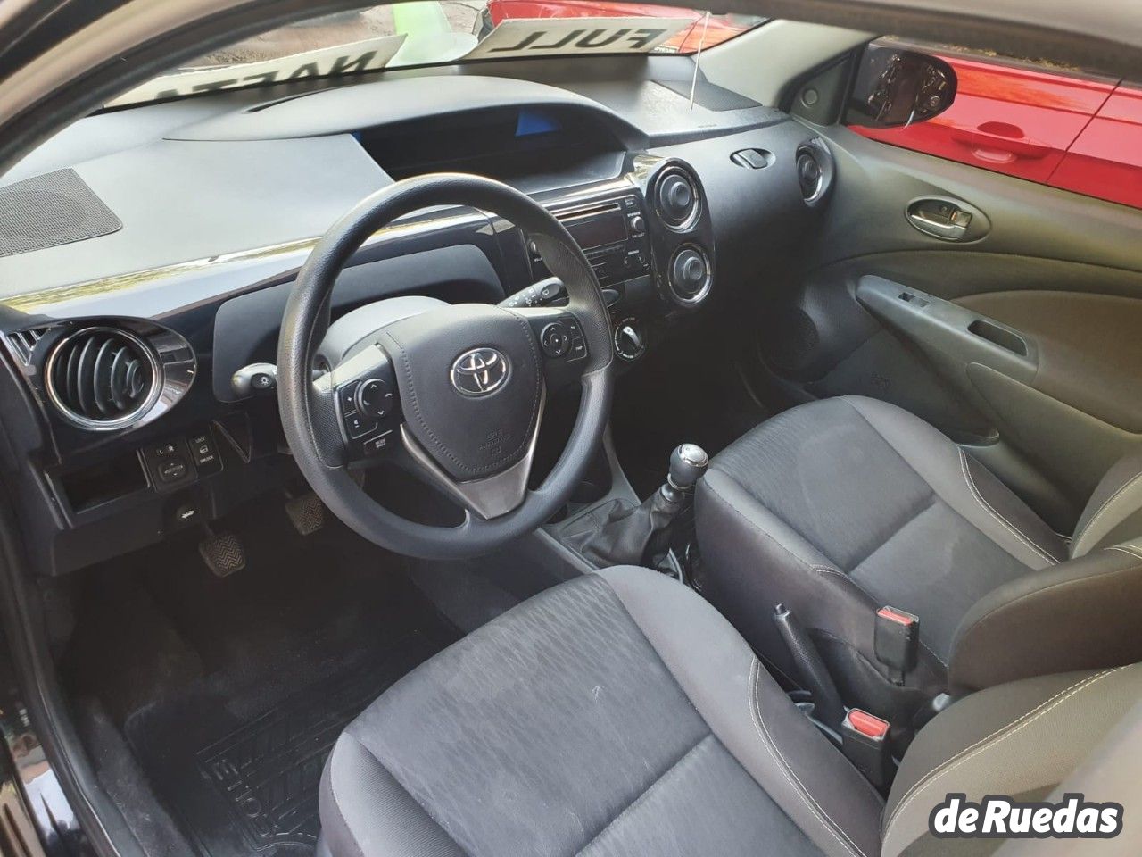 Toyota Etios Usado en Mendoza, deRuedas