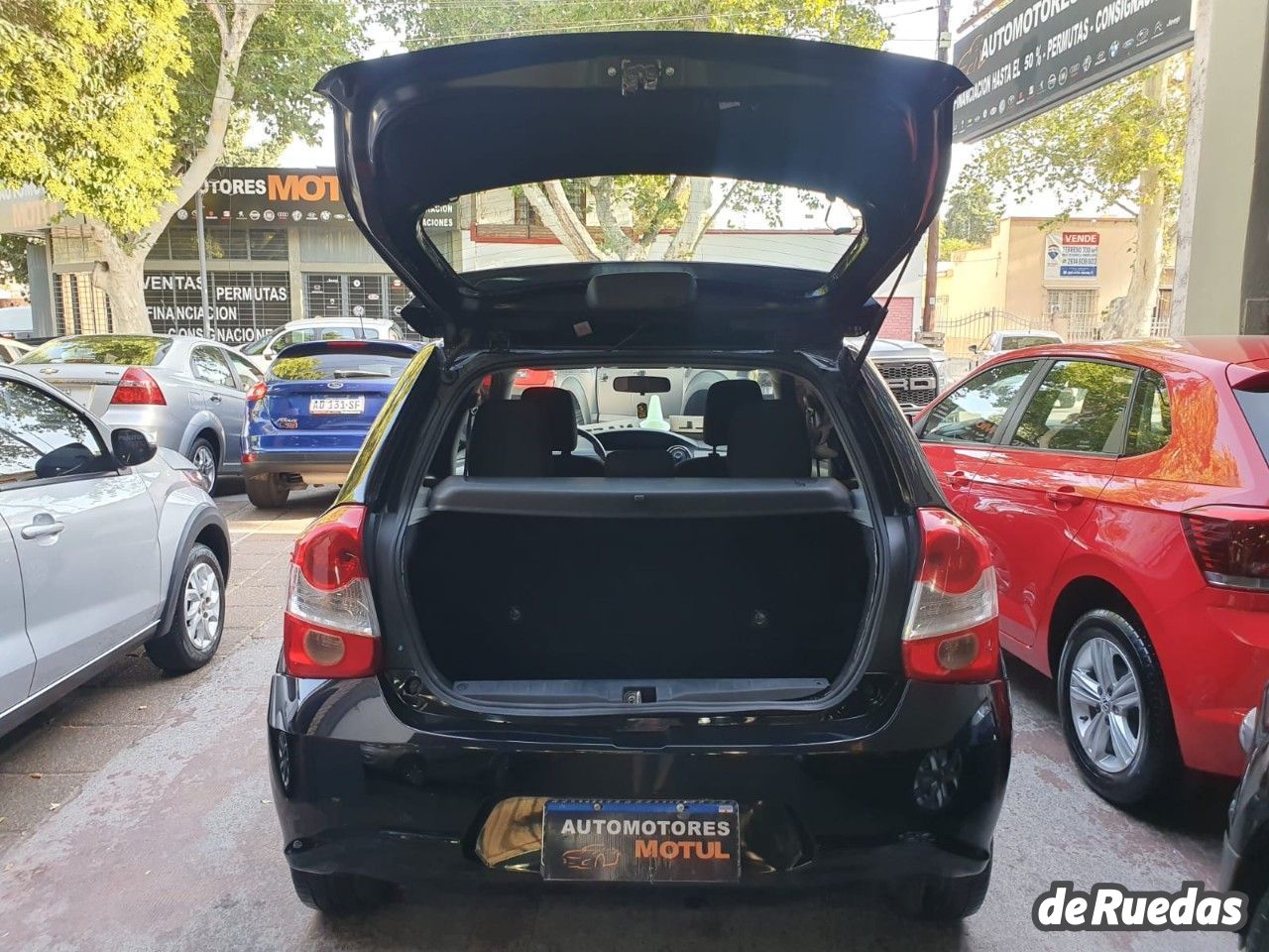 Toyota Etios Usado en Mendoza, deRuedas