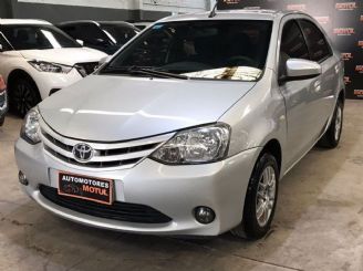 Toyota Etios Usado en Mendoza Financiado