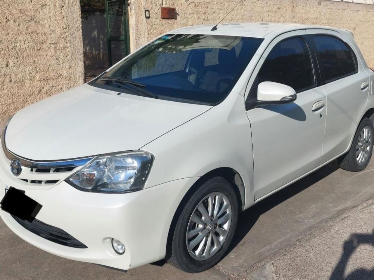 Toyota Etios Usado en Mendoza, deRuedas