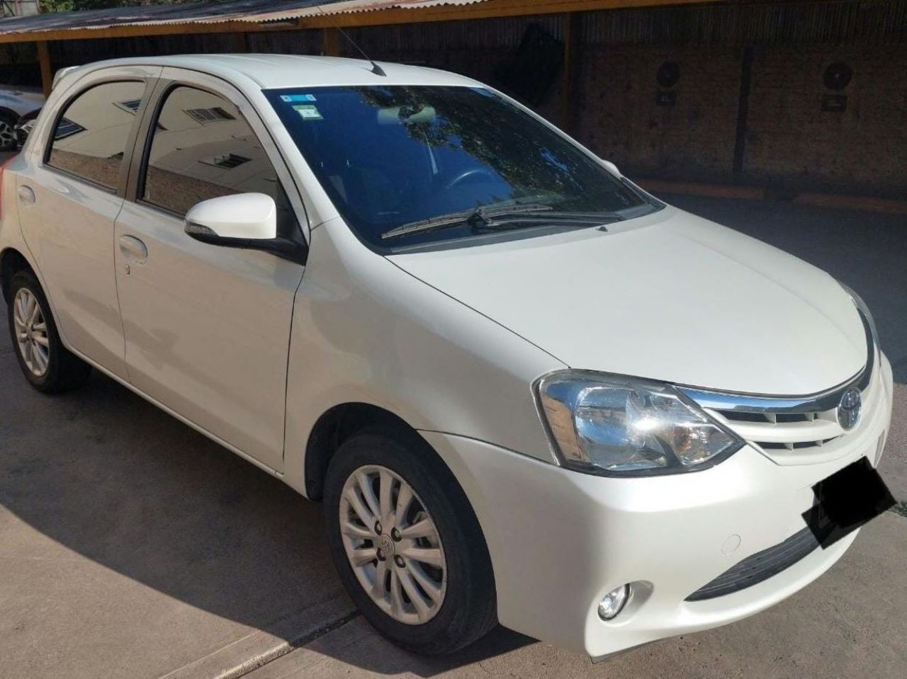 Toyota Etios Usado en Mendoza, deRuedas