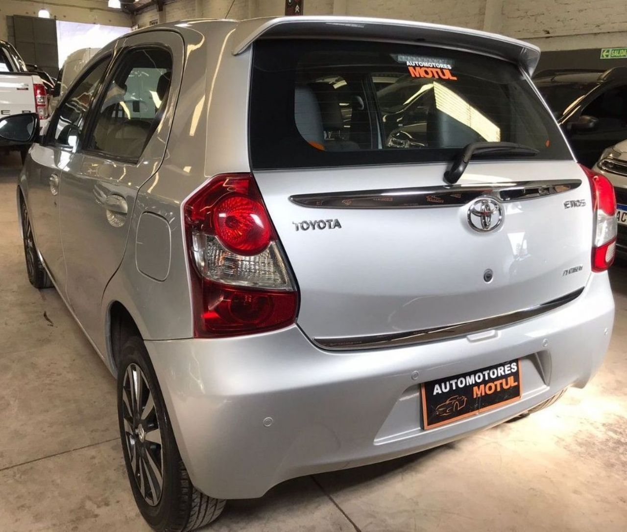 Toyota Etios Usado en Mendoza, deRuedas