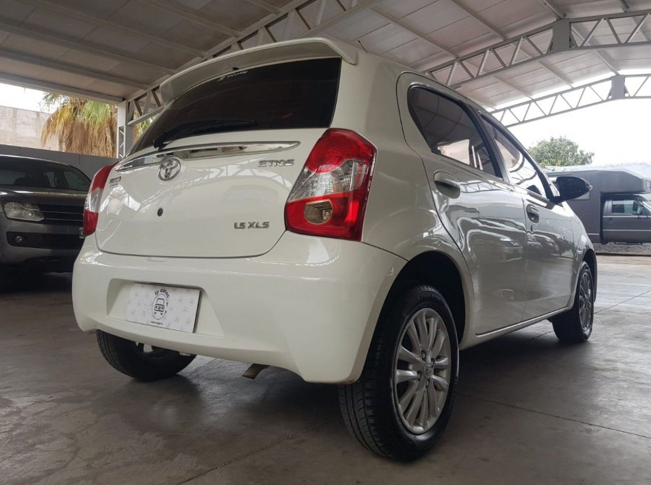 Toyota Etios Usado en Mendoza, deRuedas