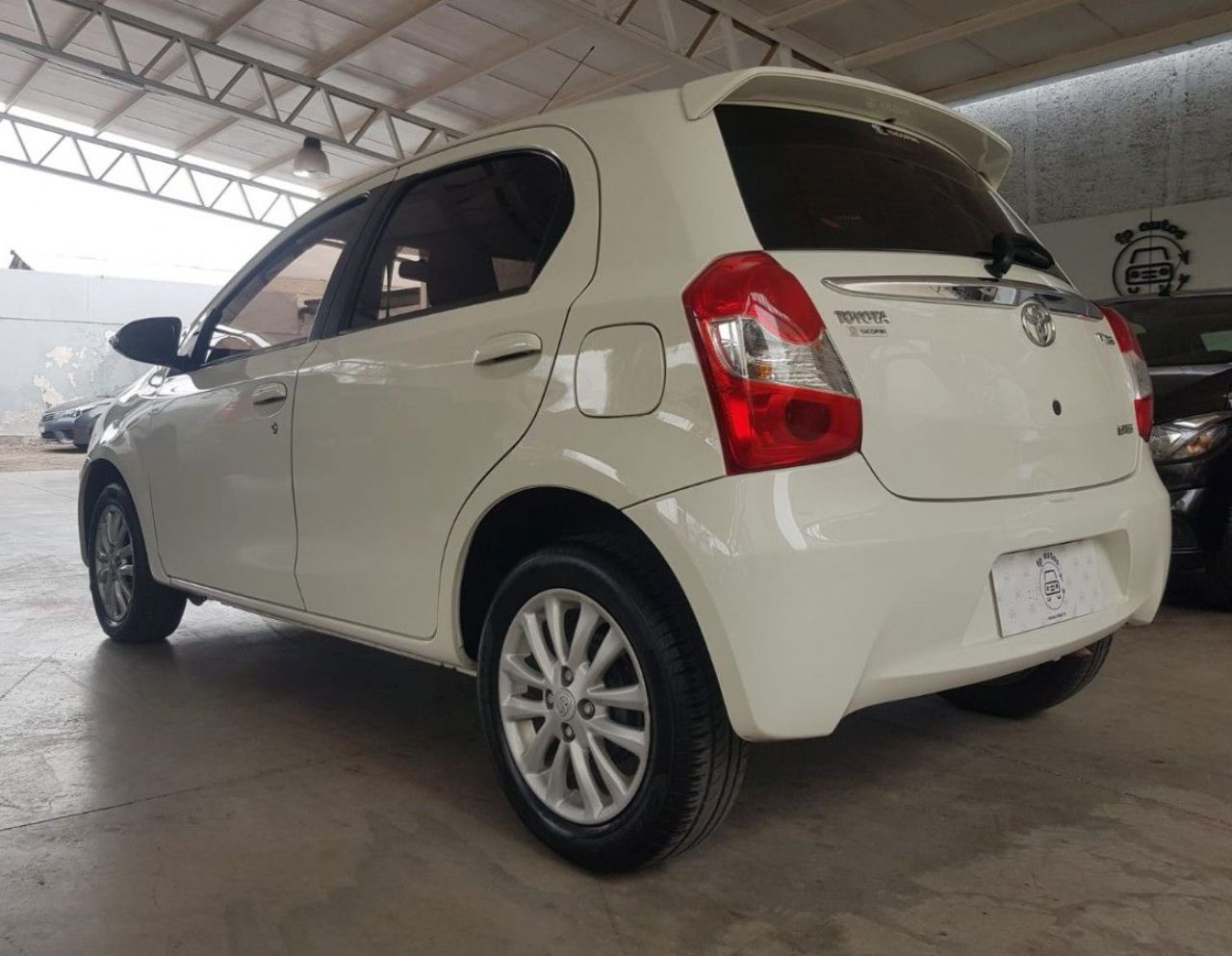 Toyota Etios Usado en Mendoza, deRuedas