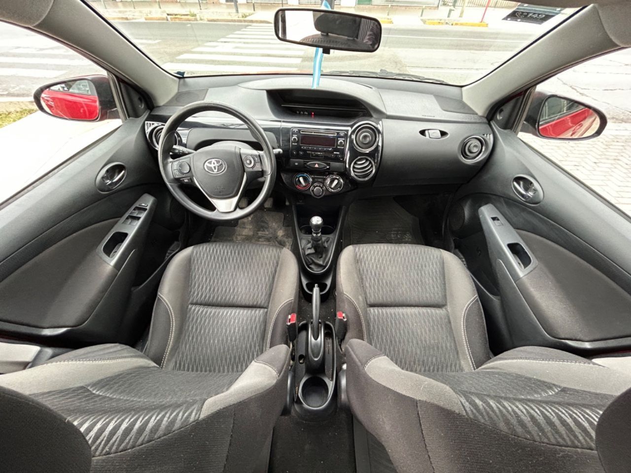 Toyota Etios Usado en Mendoza, deRuedas