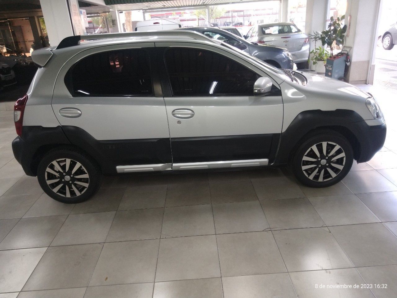 Toyota Etios Usado en Mendoza, deRuedas