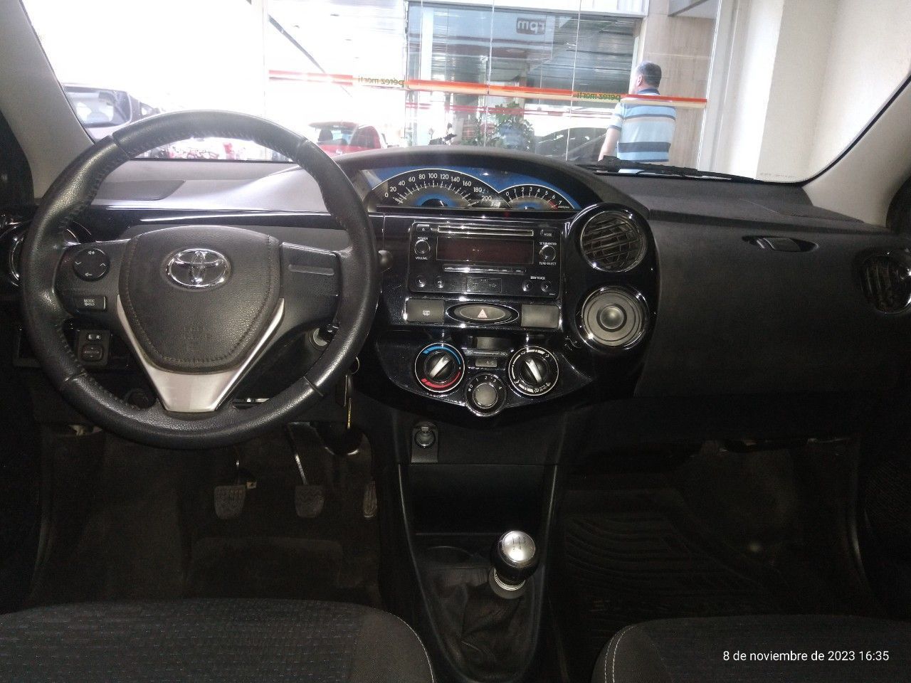 Toyota Etios Usado en Mendoza, deRuedas