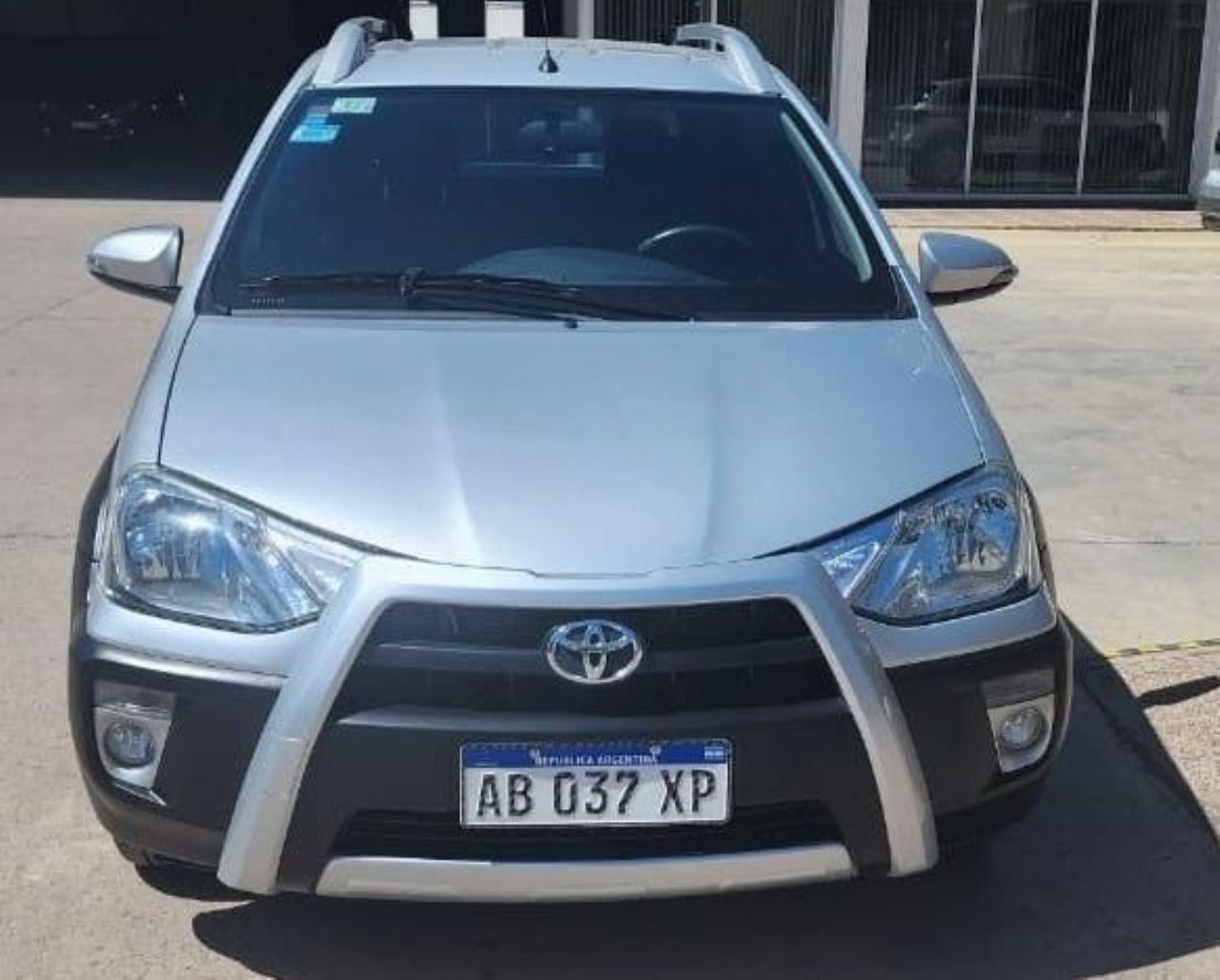 Toyota Etios Usado en Mendoza, deRuedas