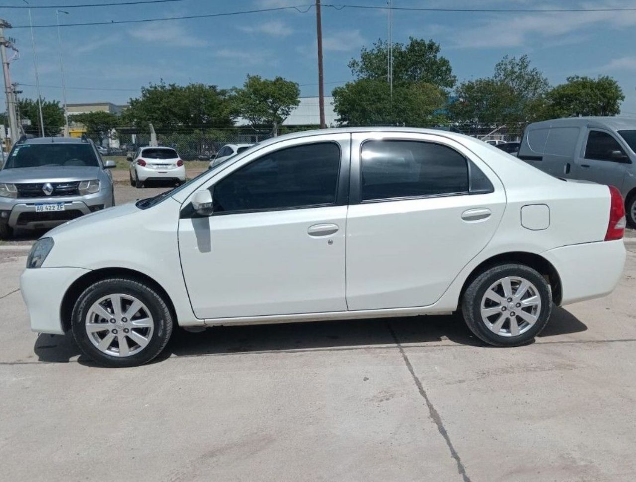 Toyota Etios Usado en Córdoba, deRuedas