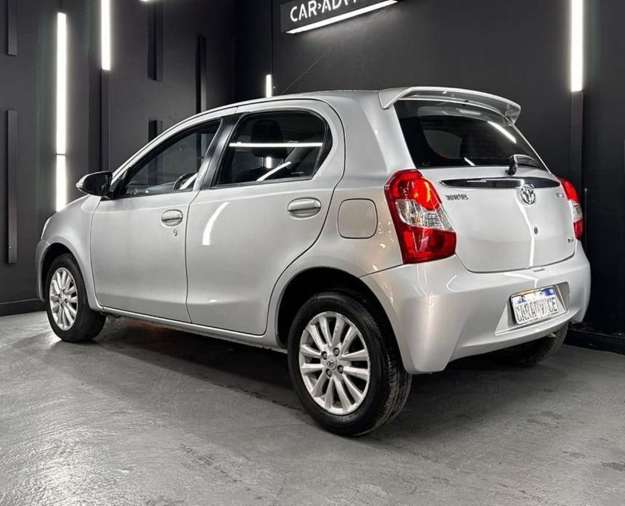 Toyota Etios Usado en Córdoba, deRuedas