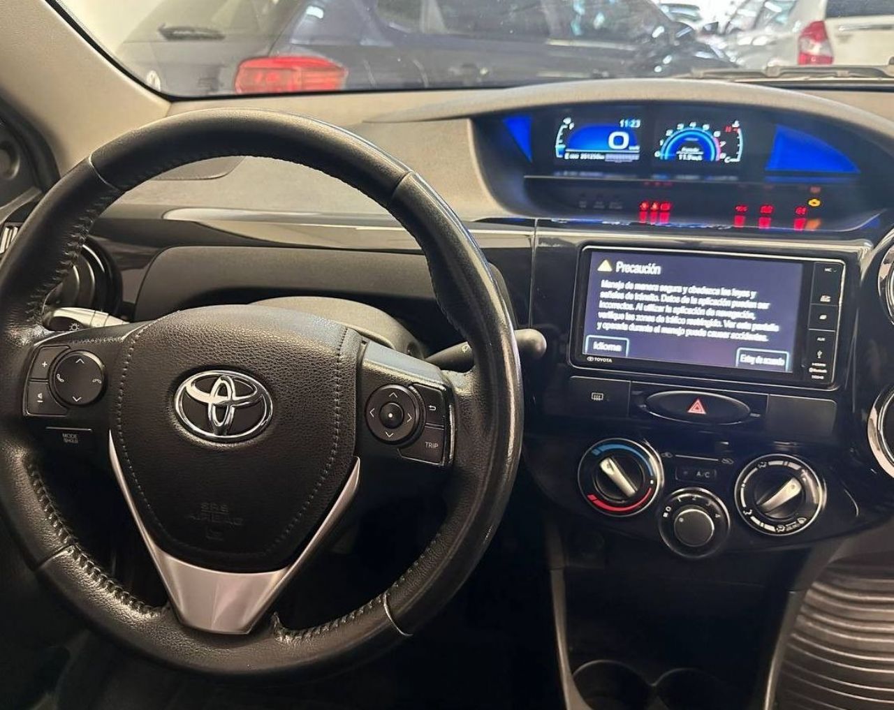 Toyota Etios Usado Financiado en Mendoza, deRuedas