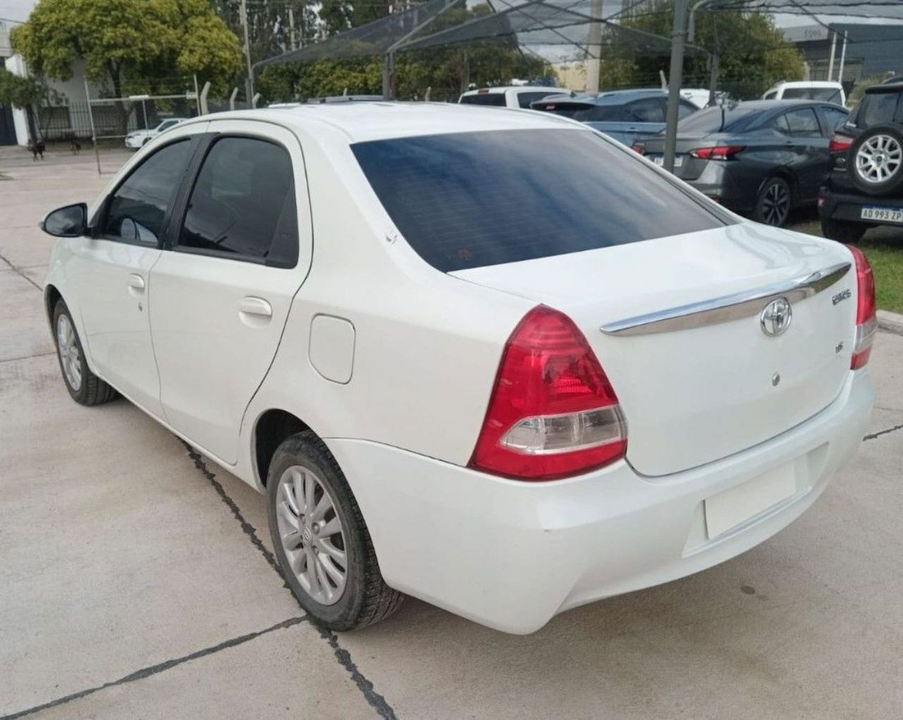 Toyota Etios Usado Financiado en Córdoba, deRuedas