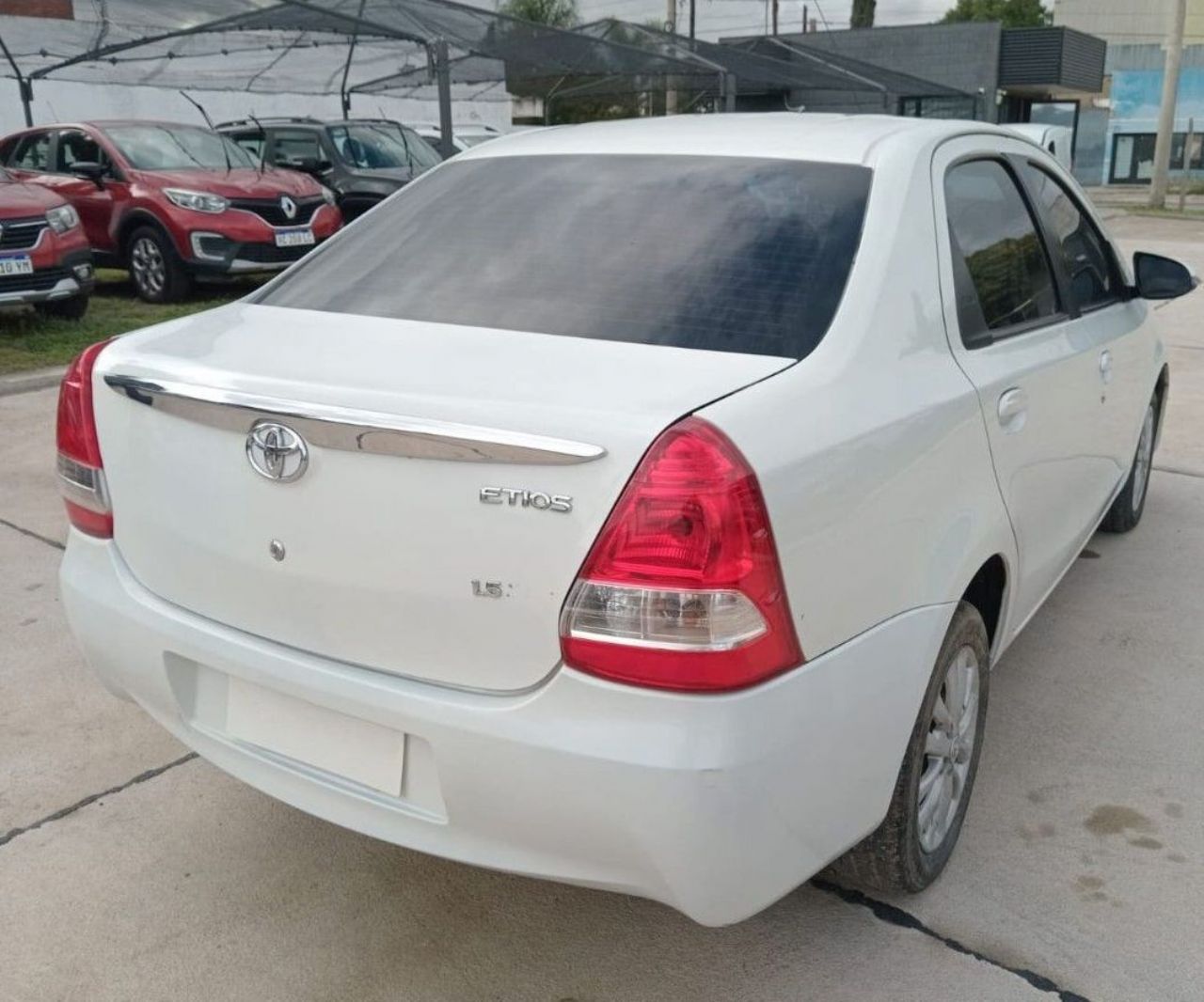 Toyota Etios Usado en Córdoba, deRuedas
