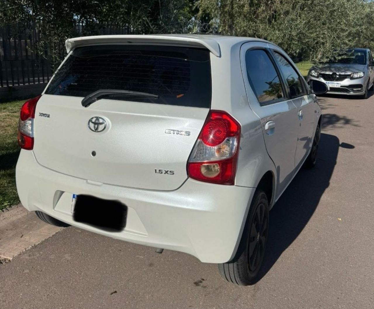 Toyota Etios Usado en Mendoza, deRuedas