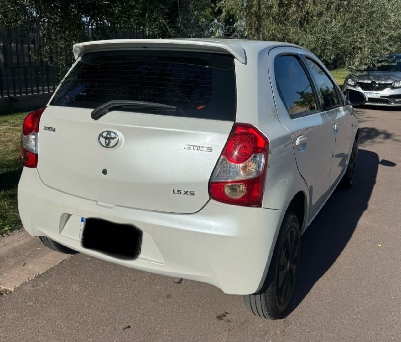 Toyota Etios Usado en Mendoza, deRuedas