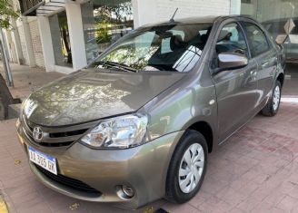 Toyota Etios Usado en Mendoza Financiado