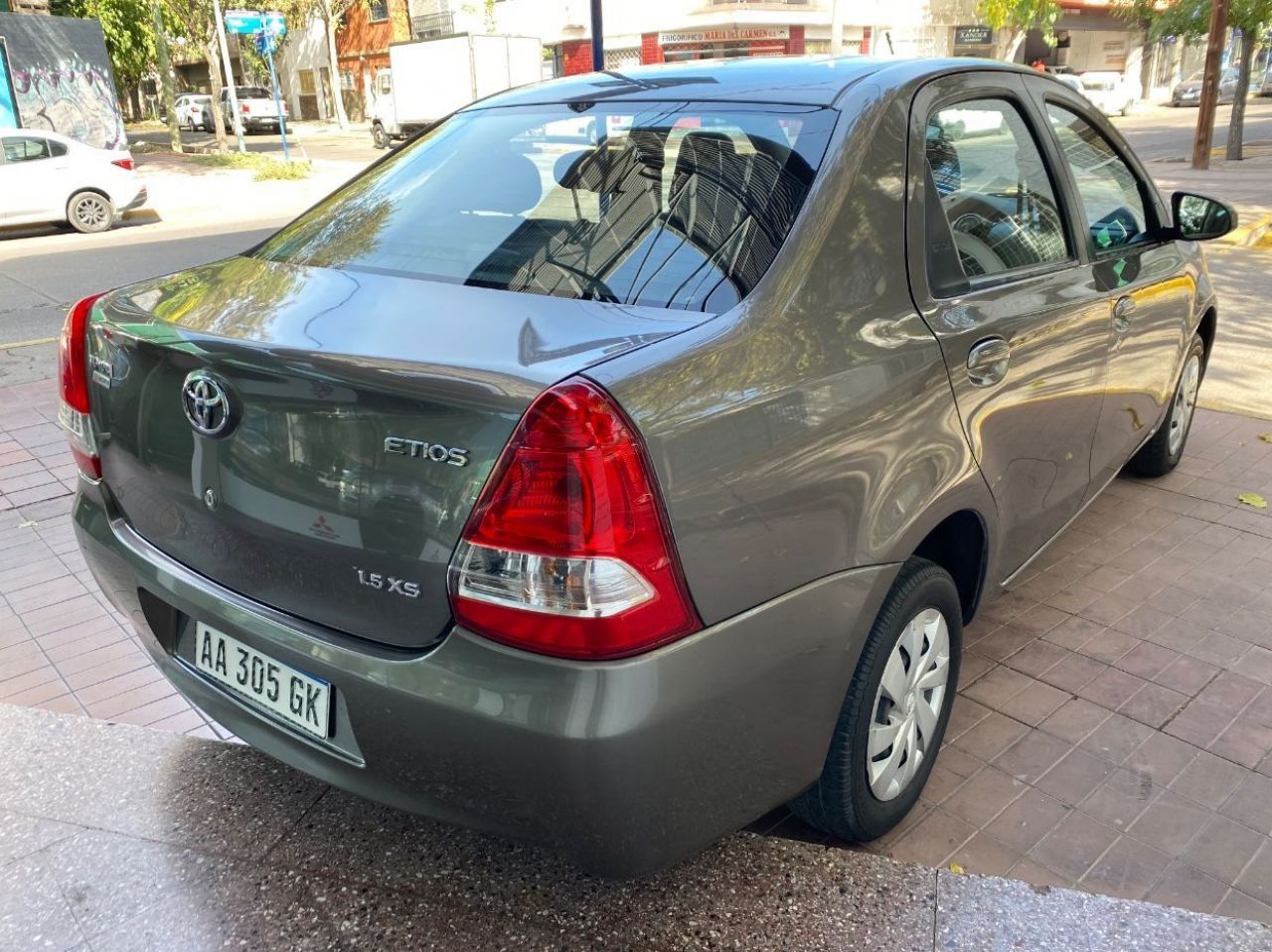 Toyota Etios Usado Financiado en Mendoza, deRuedas