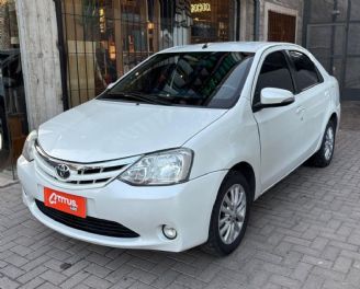 Toyota Etios Usado en Córdoba Financiado