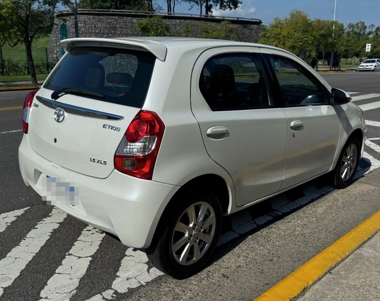 Toyota Etios Usado en Buenos Aires, deRuedas