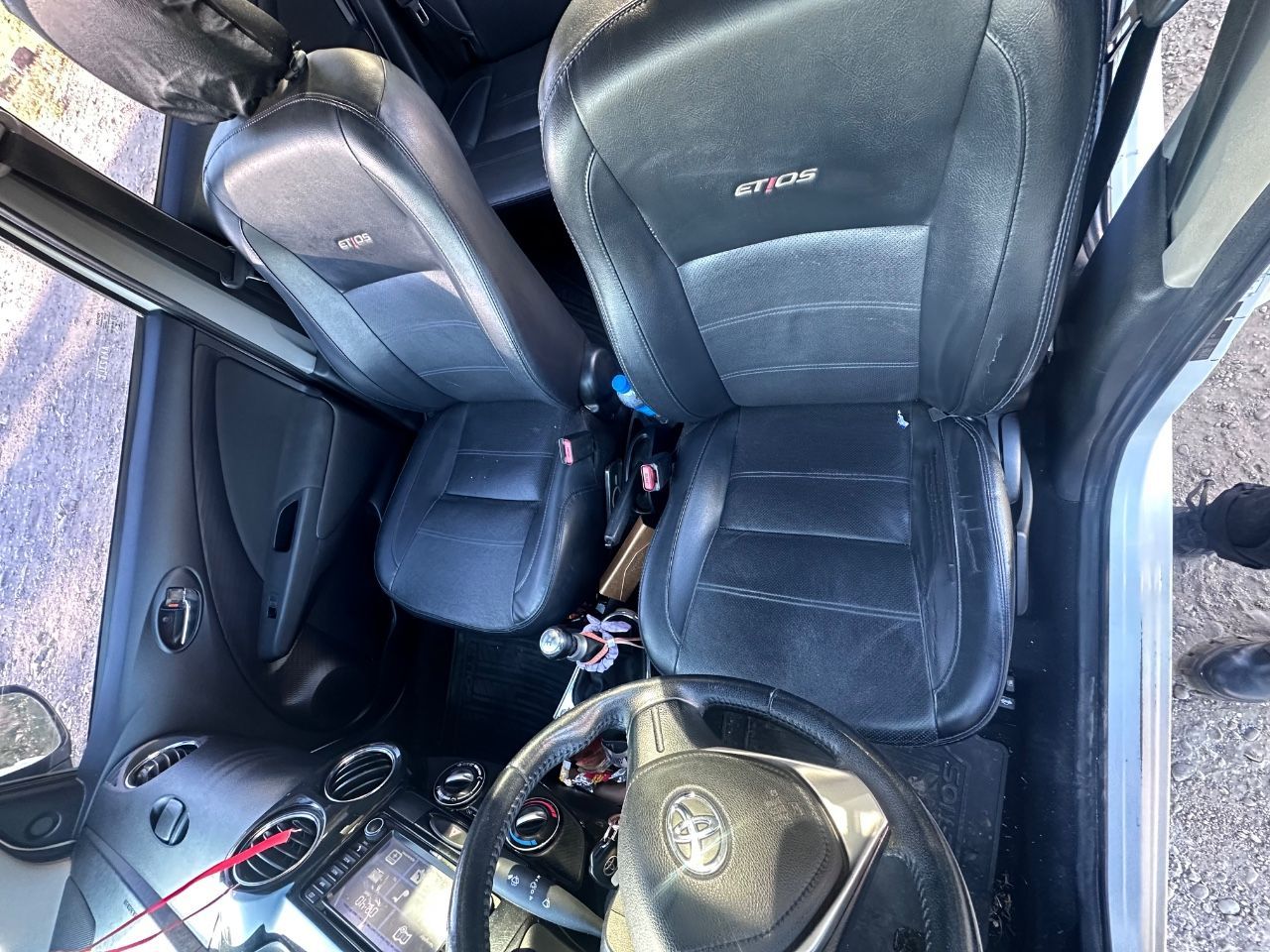 Toyota Etios Usado en Mendoza, deRuedas