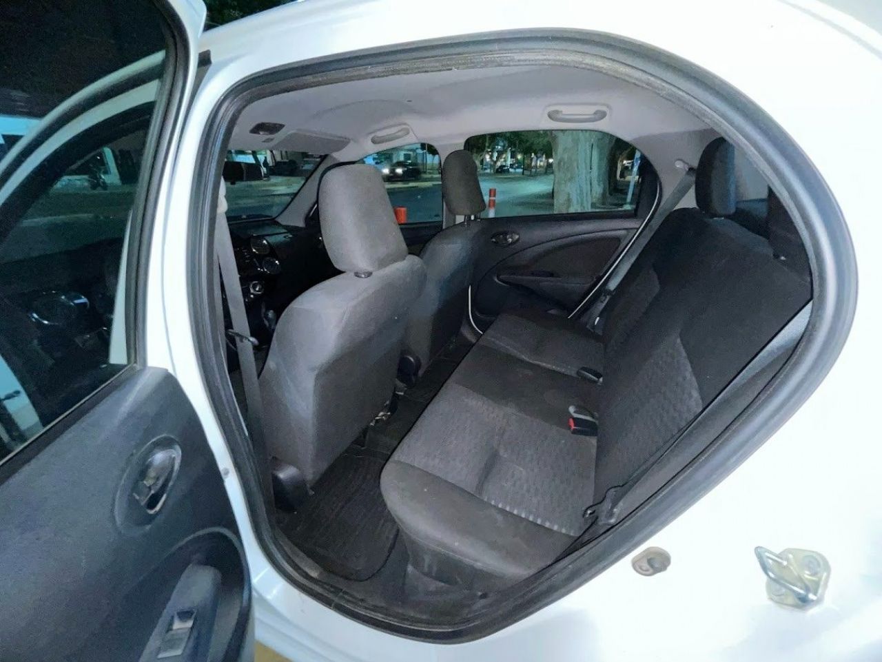 Toyota Etios Usado Financiado en San Juan, deRuedas