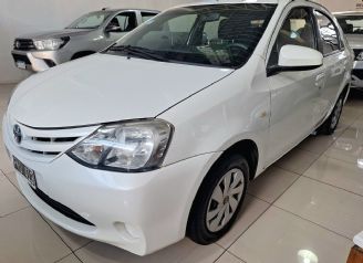 Toyota Etios Usado en Mendoza Financiado