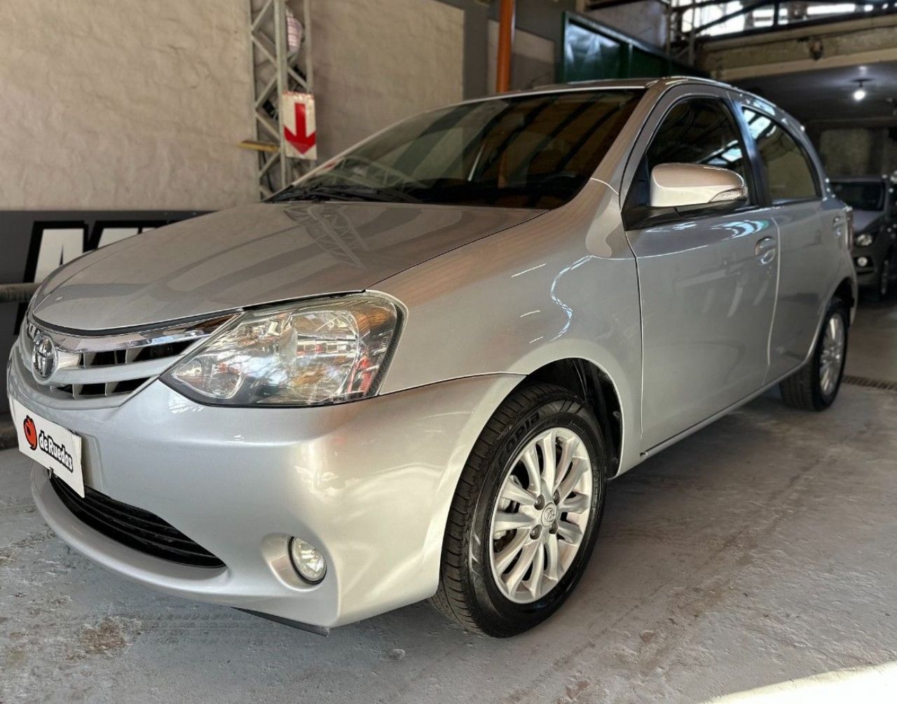 Toyota Etios Usado en Mendoza, deRuedas