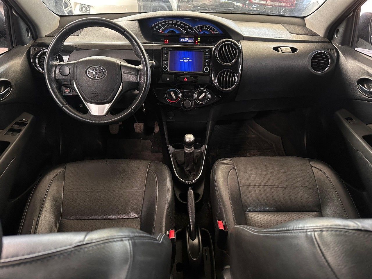 Toyota Etios Usado Financiado en Córdoba, deRuedas
