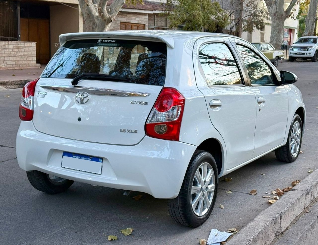Toyota Etios Usado en Mendoza, deRuedas