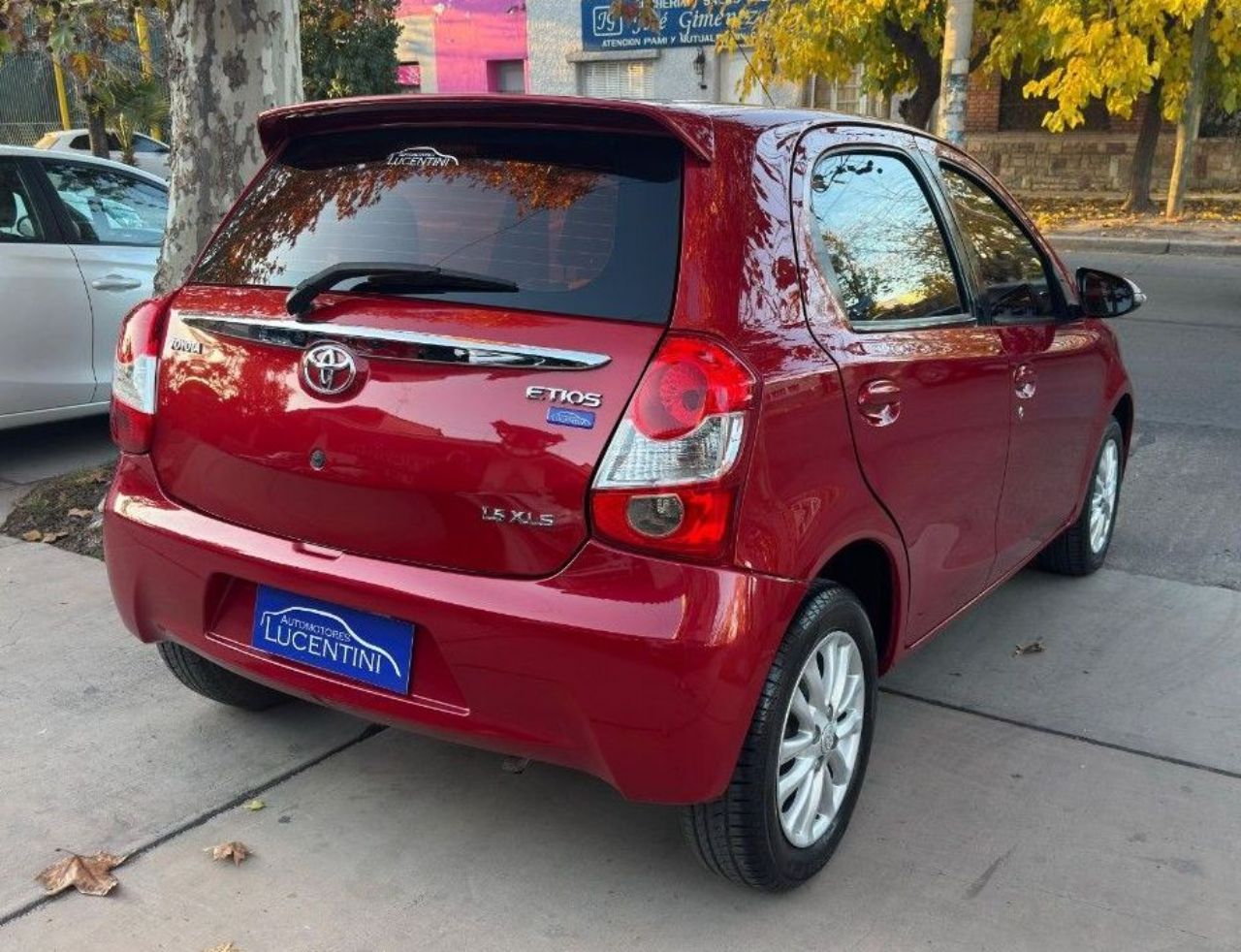 Toyota Etios Usado Financiado en Mendoza, deRuedas