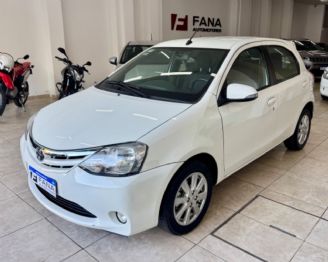 Toyota Etios Usado en Mendoza Financiado