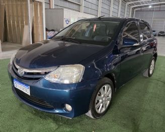 Toyota Etios Usado en Córdoba Financiado
