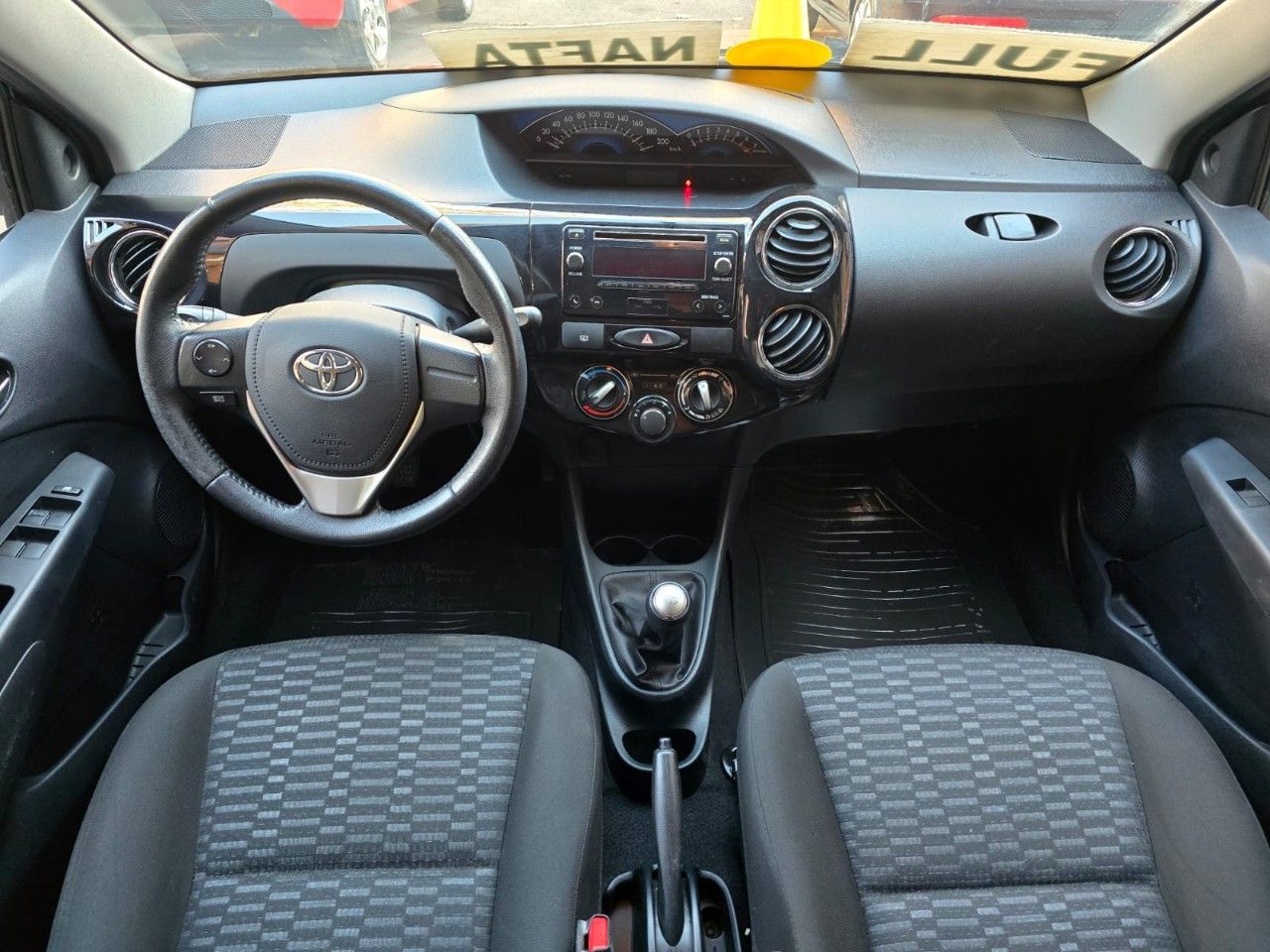 Toyota Etios Usado en Mendoza, deRuedas
