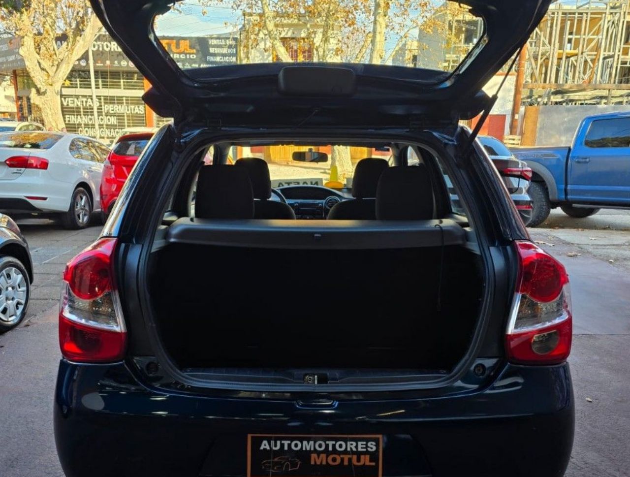 Toyota Etios Usado en Mendoza, deRuedas