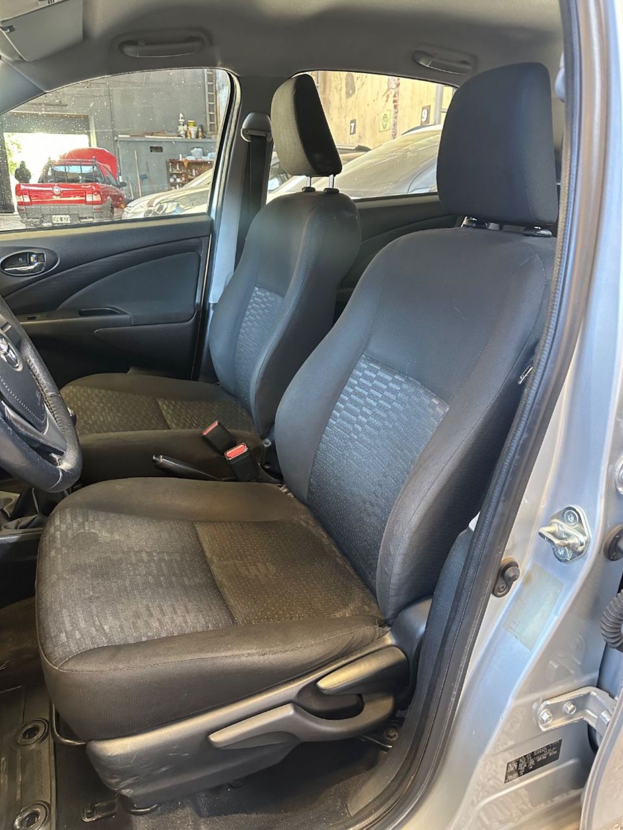 Toyota Etios Usado Financiado en Córdoba, deRuedas