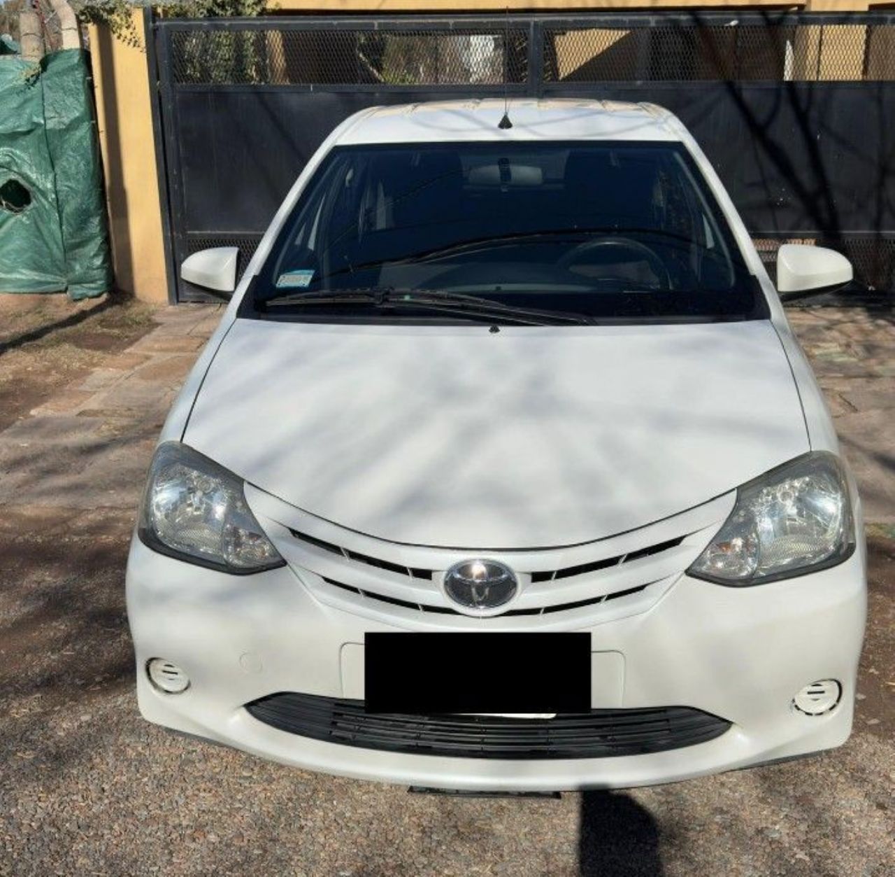 Toyota Etios Usado en Mendoza, deRuedas