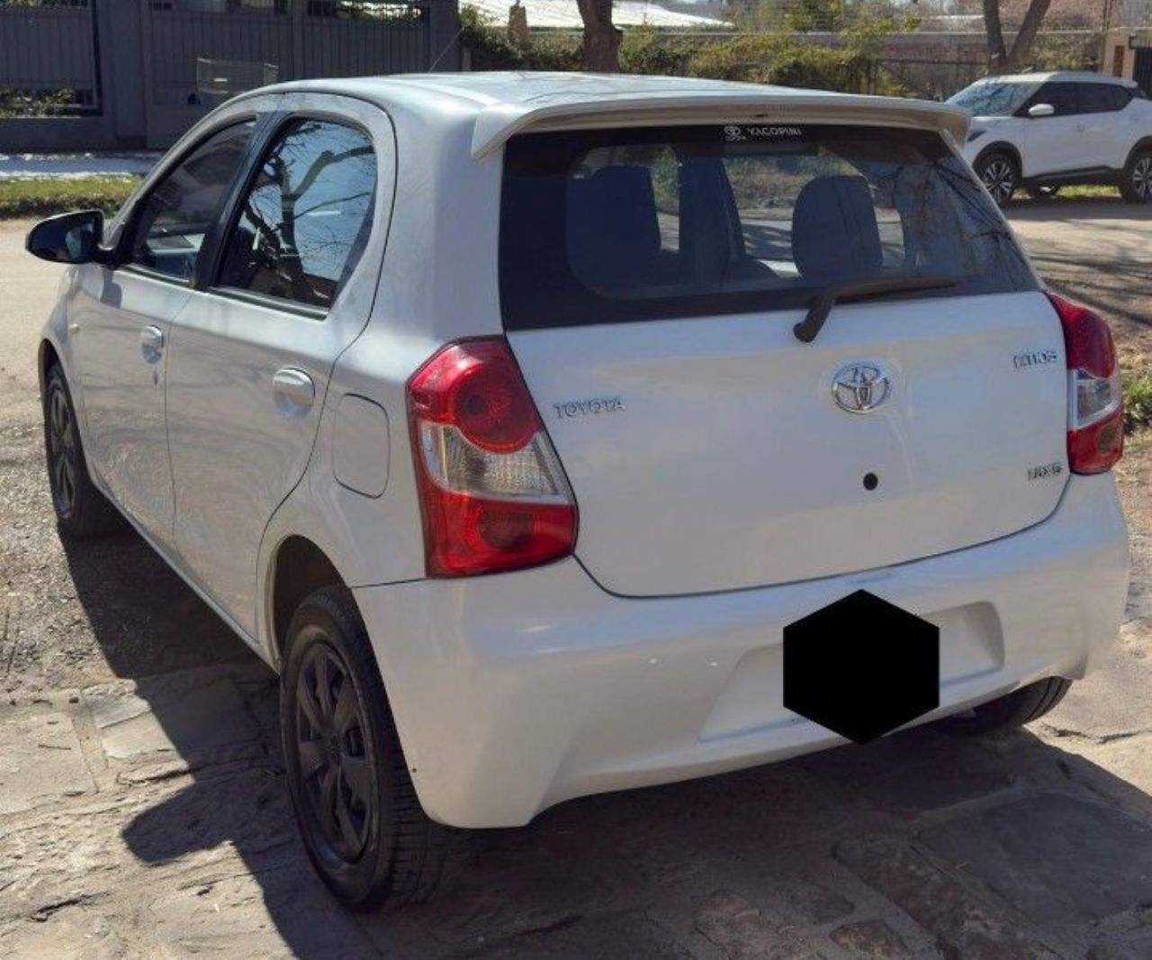 Toyota Etios Usado en Mendoza, deRuedas