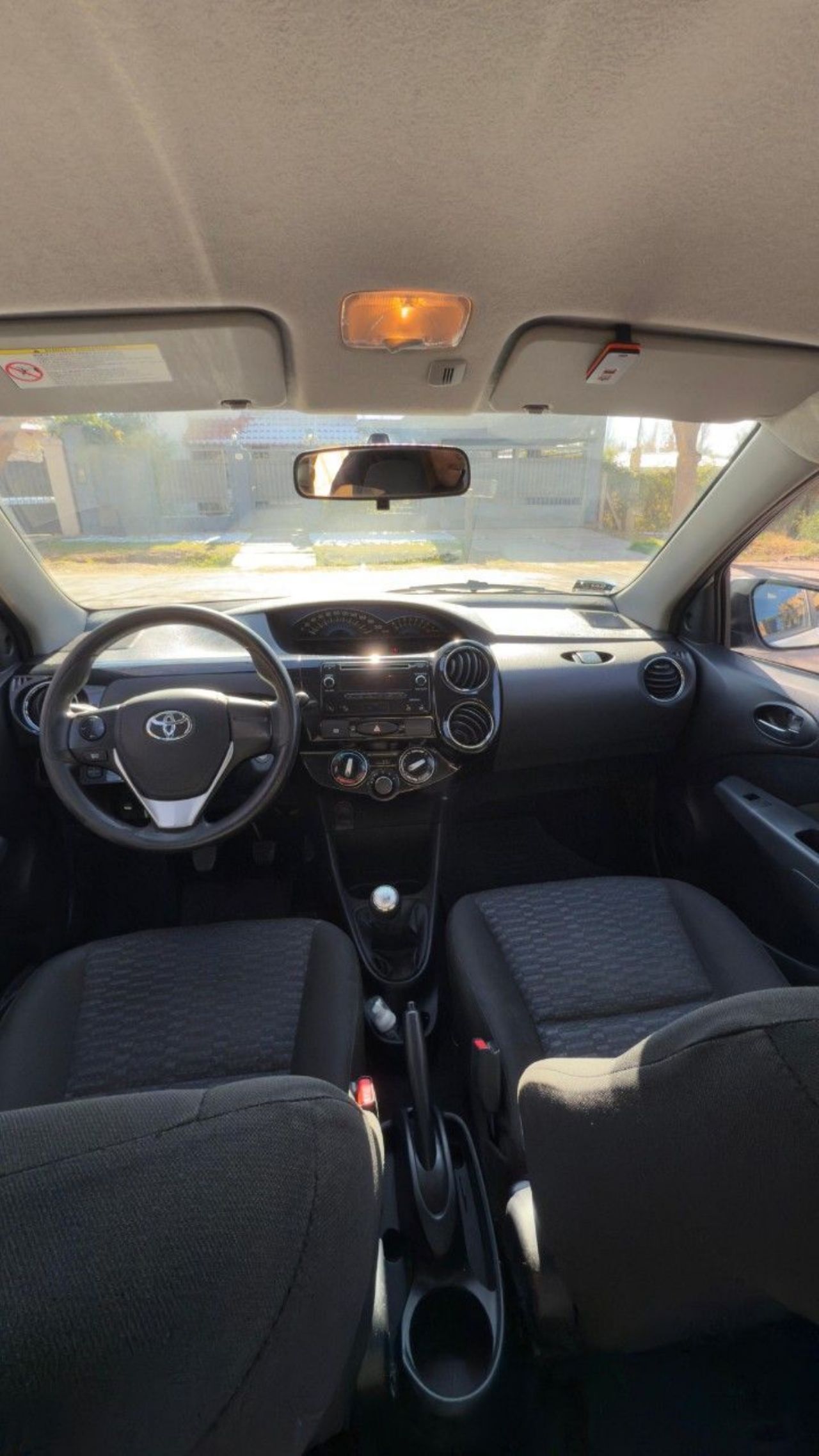 Toyota Etios Usado en Mendoza, deRuedas