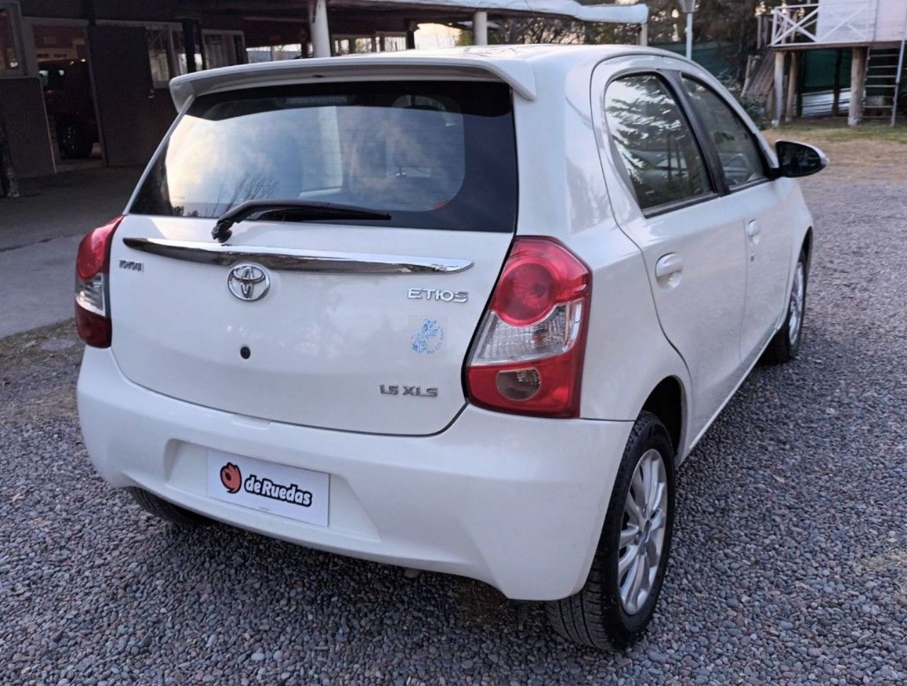 Toyota Etios Usado en Mendoza, deRuedas