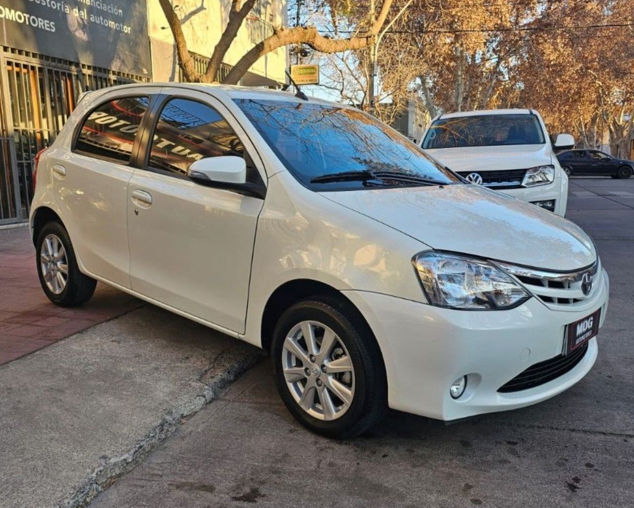 Toyota Etios Usado Financiado en Mendoza, deRuedas