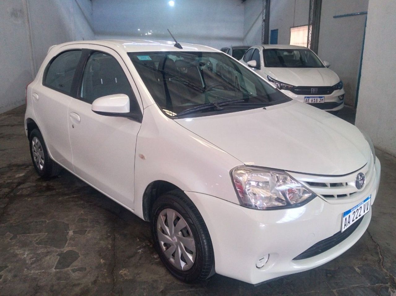 Toyota Etios Usado Financiado en Mendoza, deRuedas