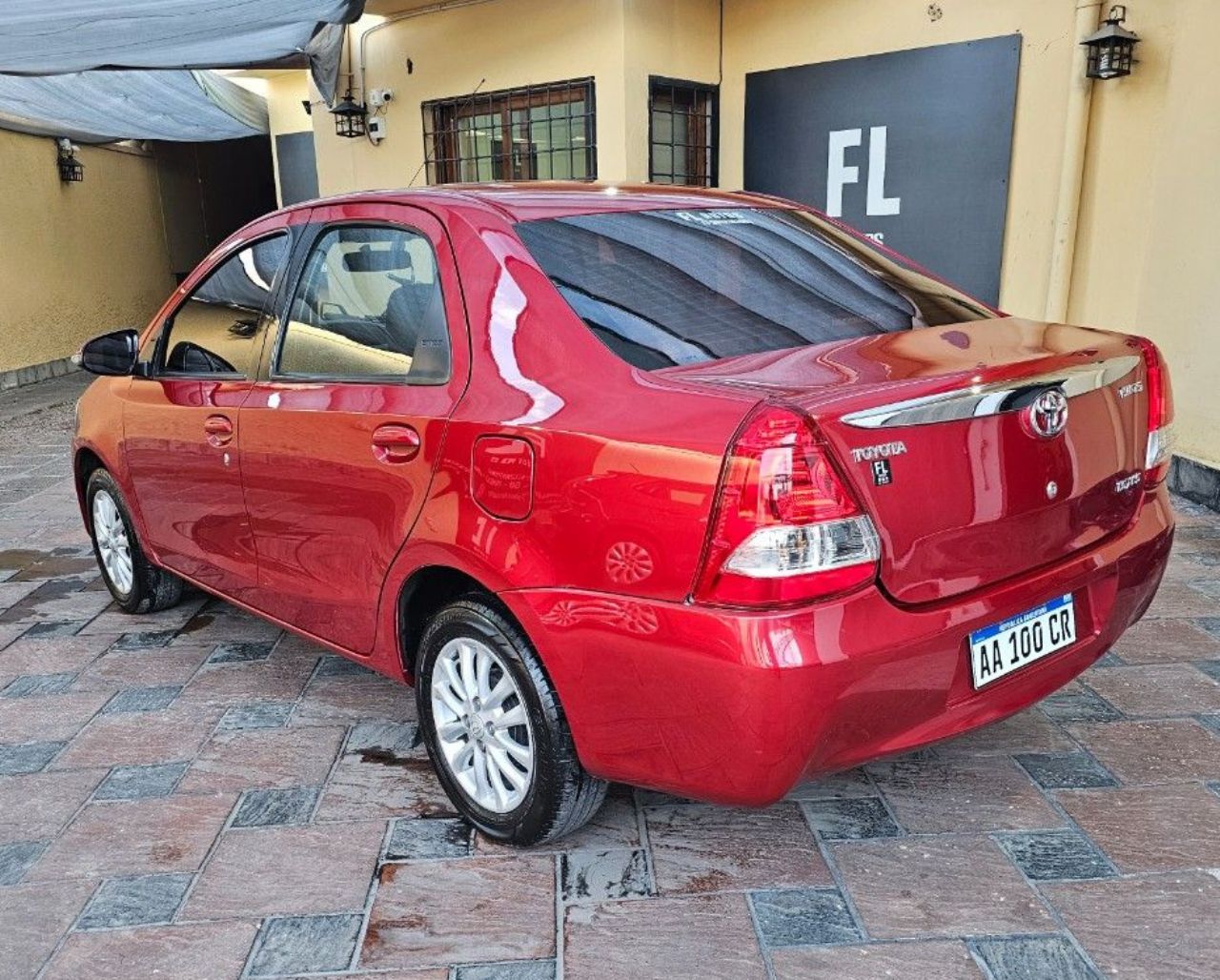 Toyota Etios Usado en Mendoza, deRuedas