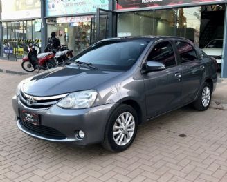 Toyota Etios Usado en Córdoba Financiado